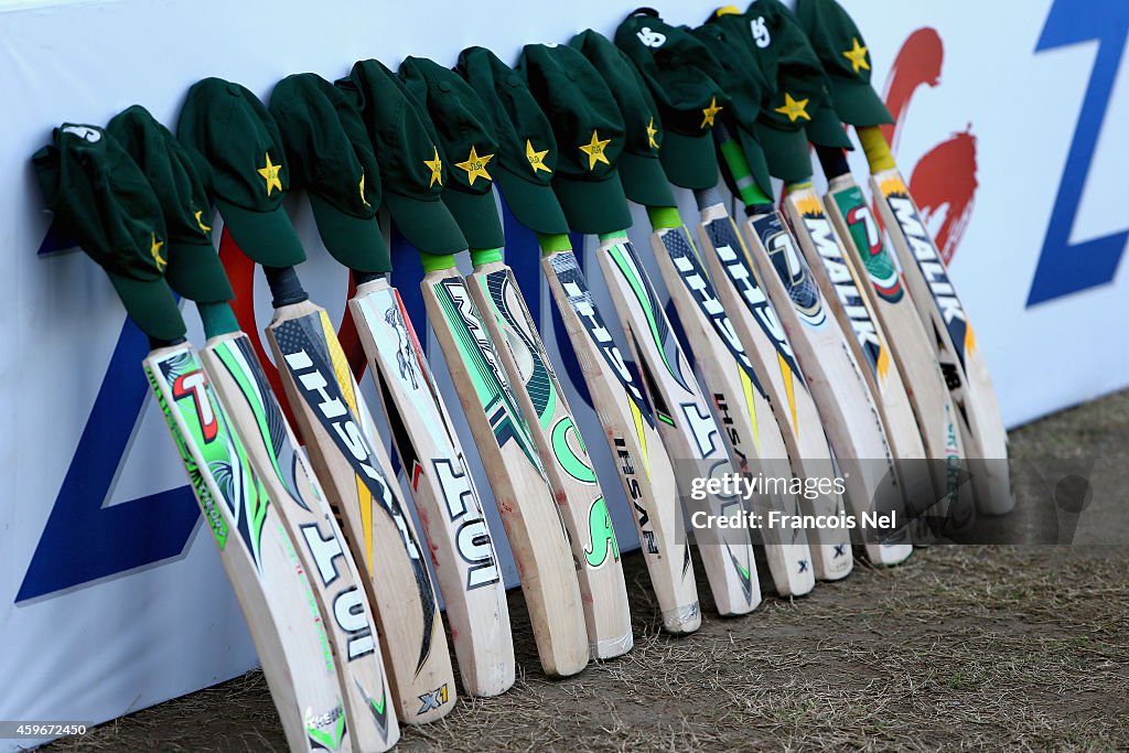 Pakistan v New Zealand - 3rd Test Day Two