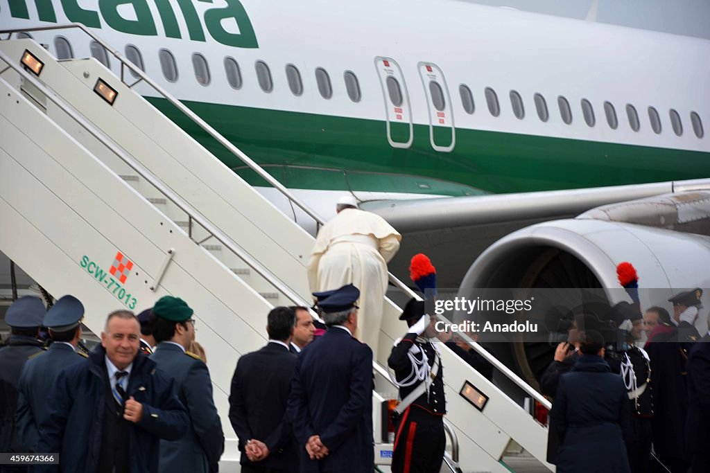 Pope Francis leaves for three-day Turkey visit