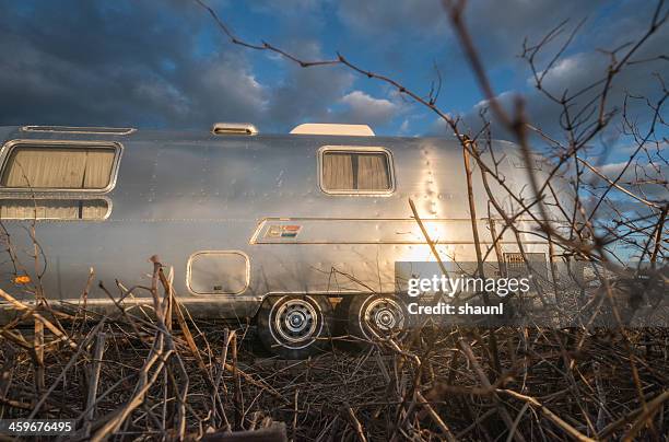 airstream travel trailer - airstream bildbanksfoton och bilder