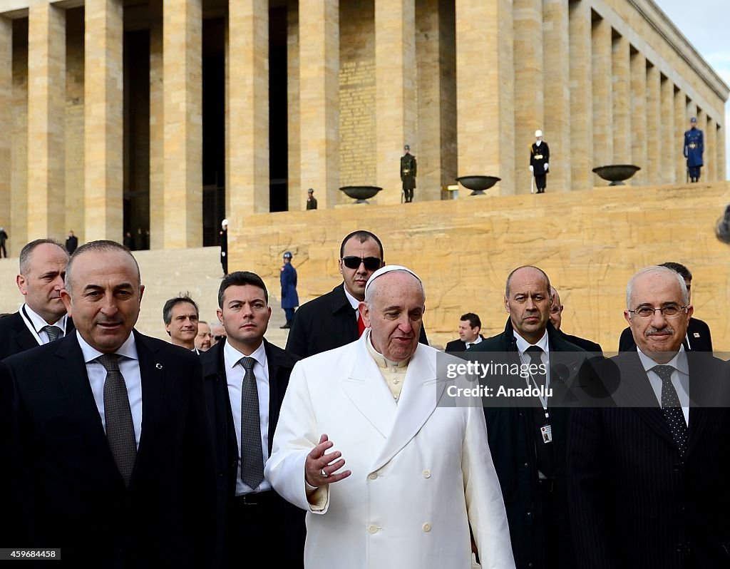 Pope Francis visits Anitkabir in Ankara, Turkey