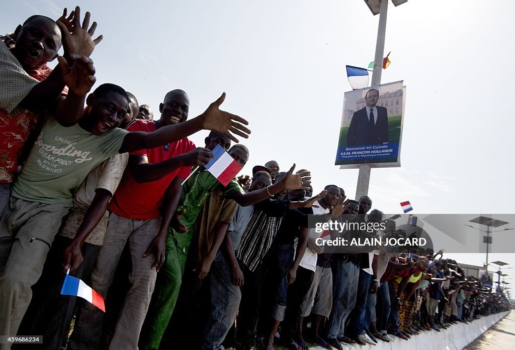 GUINEA-FRANCE-HEALTH-EBOLA-HOLLANDE-DIPLOMACY