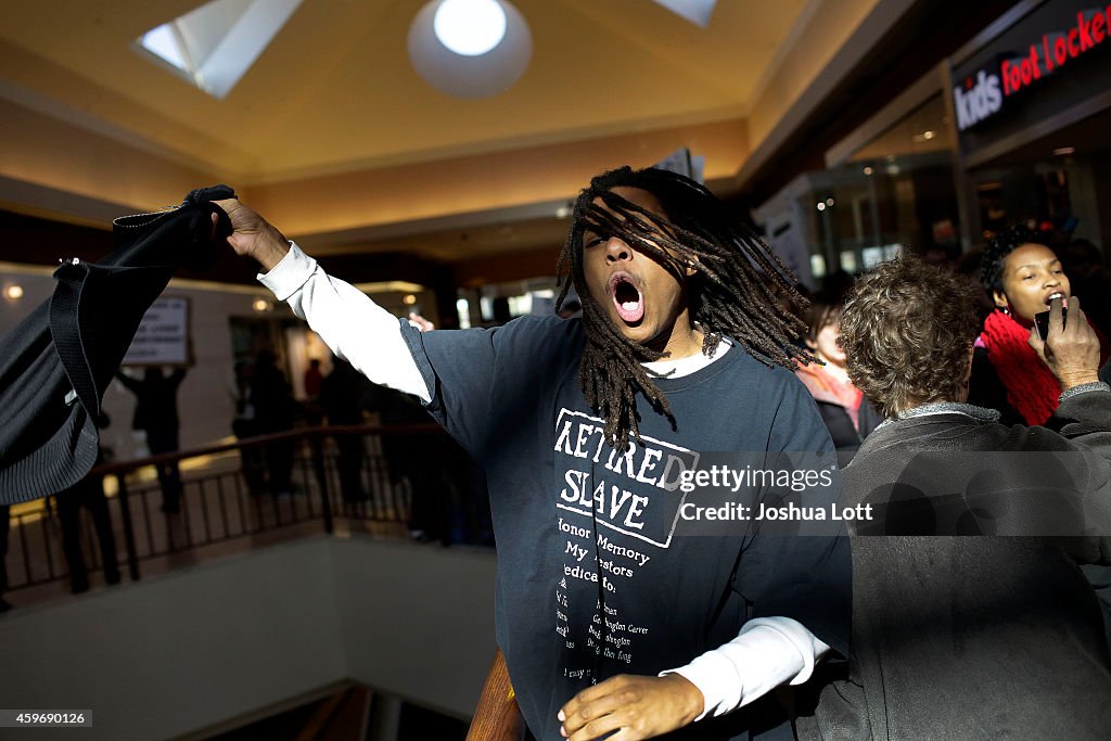 Holiday Shopping Begins In Ferguson As Protests Continue