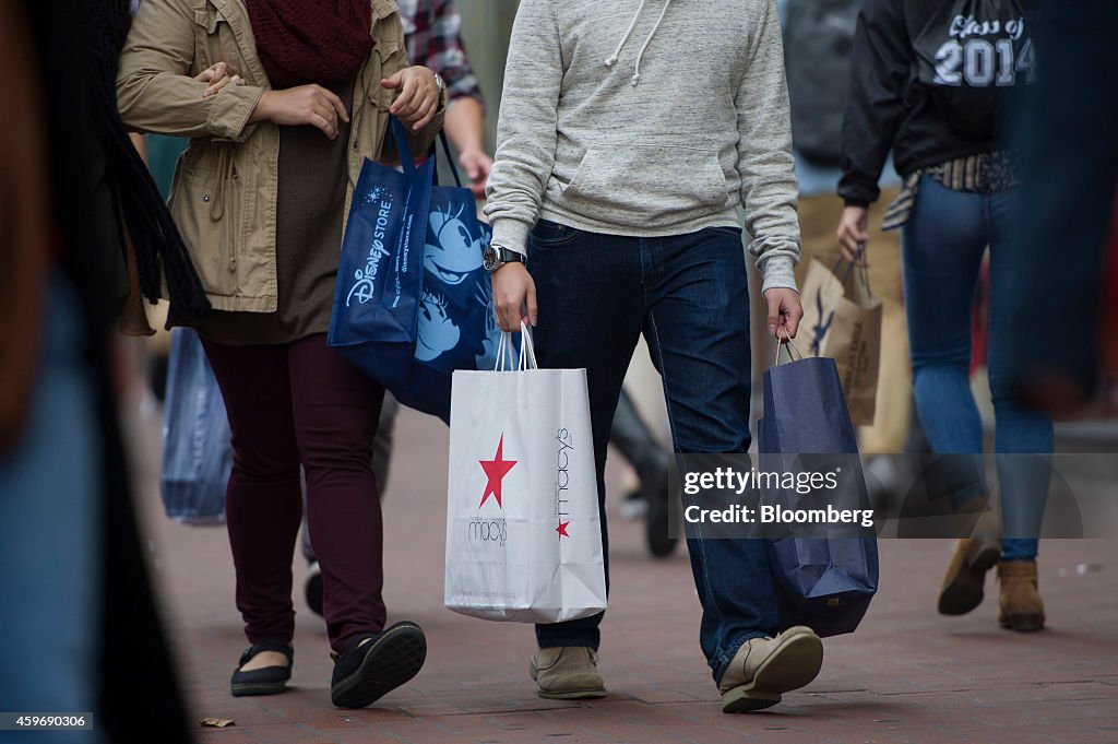 Shoppers Inside The Westfield San Francisco Centre On Black Friday