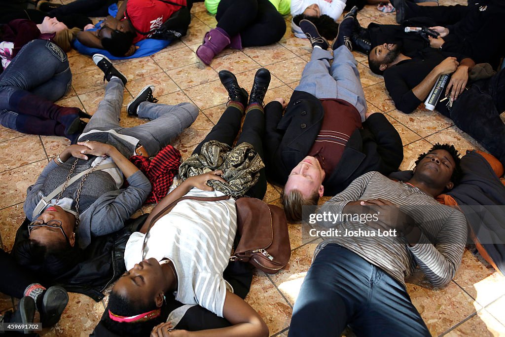 Holiday Shopping Begins In Ferguson As Protests Continue