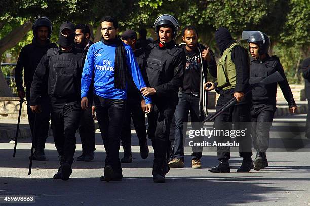 Azhar Security Al Azhar University Photos and Premium High Res Pictures - Getty Images