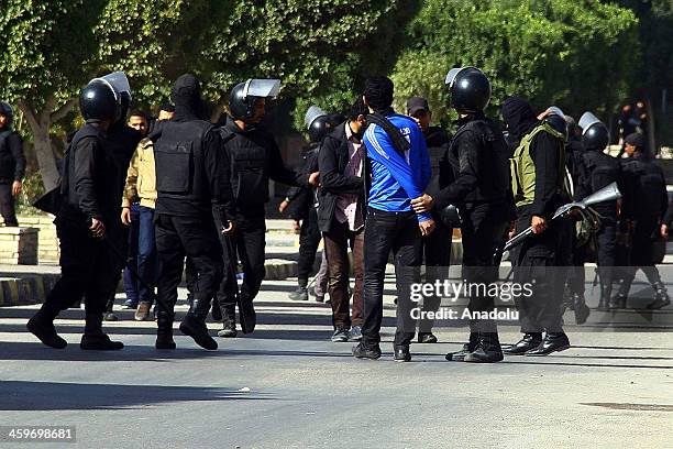 Azhar Security Al Azhar University Photos and Premium High Res Pictures - Getty Images