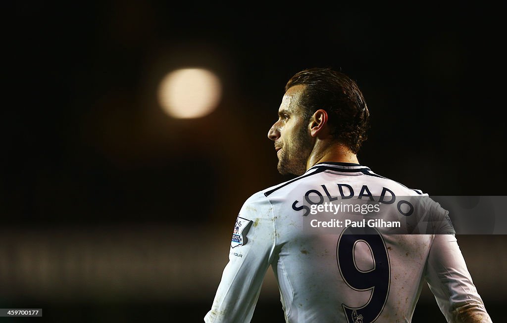 Tottenham Hotspur v Stoke City - Premier League