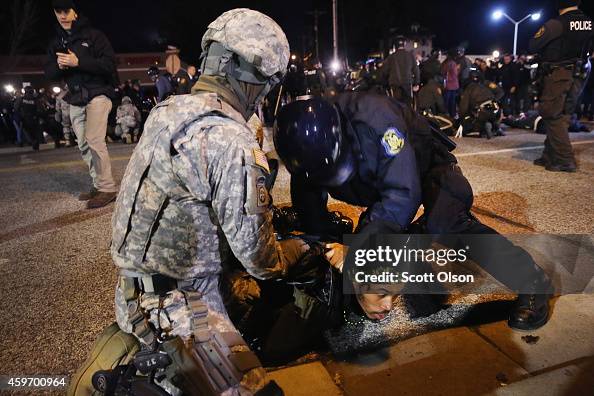 Holiday Shopping Begins In Ferguson As Protests Continue Holiday Shopping Begins In Ferguson As Protests Continue