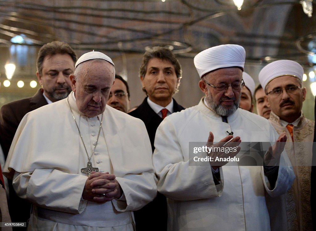 Pope Francis visits Blue Mosque in Istanbul