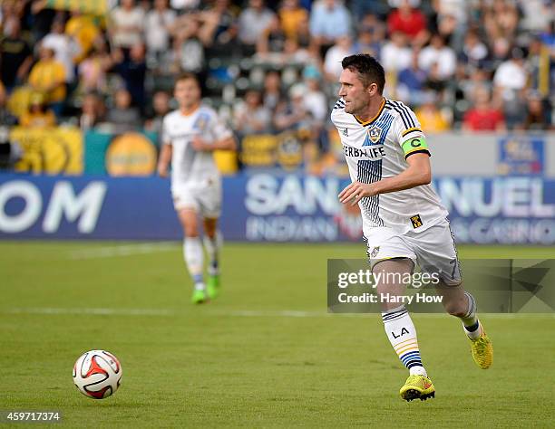 Robbie Keane of Los Angeles Galaxy starts an attack against the Seattle Sounders FC during the Western Conference Final at StubHub Center on November...