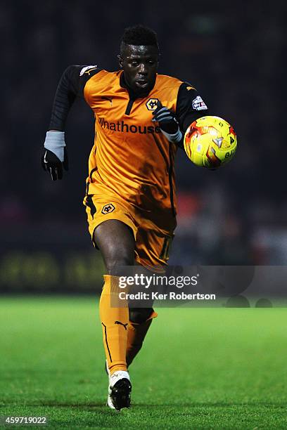 Bakary Sako of Wolverhampton Wanderers runs with the ball during the Sky Bet Championship match between Brentford and Wolverhampton Wanderers at...