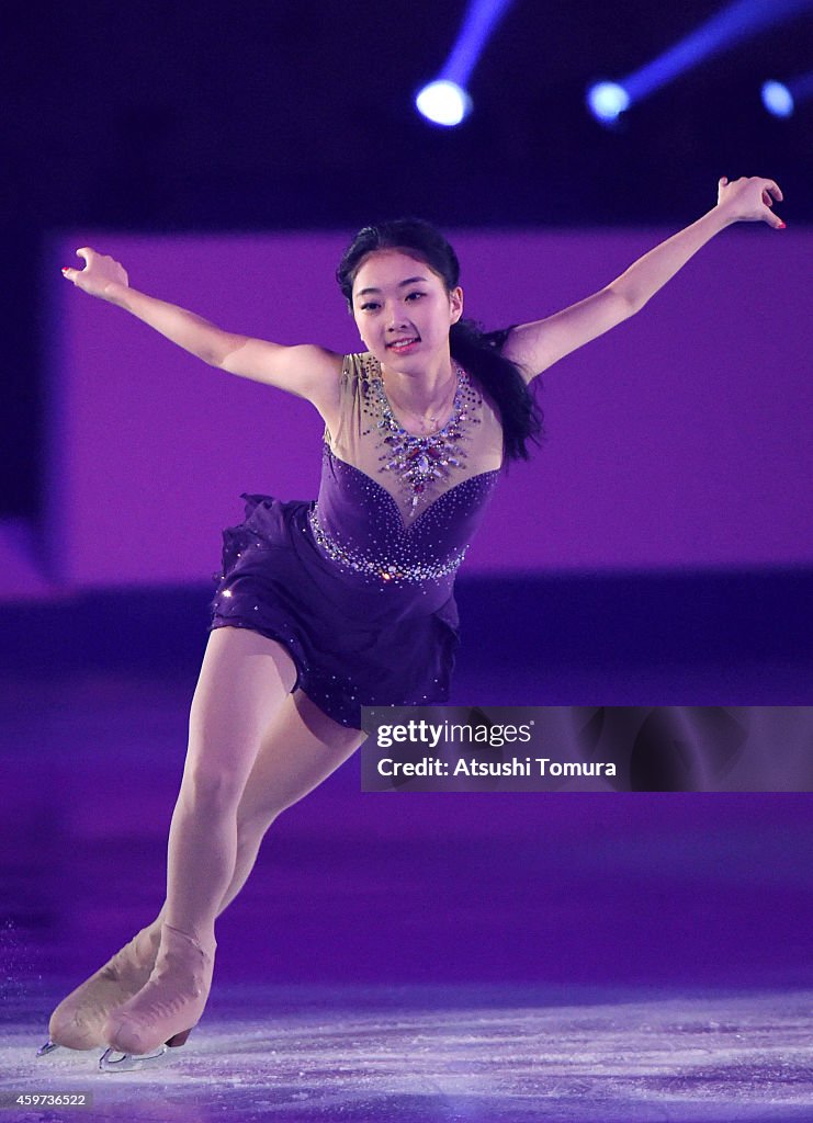 Li Zijun Zijun Li of China performs her routine in the exhibition during day ...