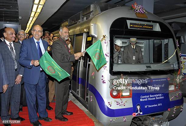 Dmrc Photo Gallery 96 Mangu Station Photos & High Res Pictures - Getty Images