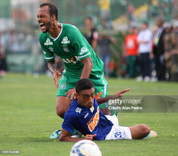 Eurico of Cruzeiro struggles for the ball with a Bruno Silva of Chapecoense during a match between Chapecoense and Cruzeiro for the Brazilian Series...