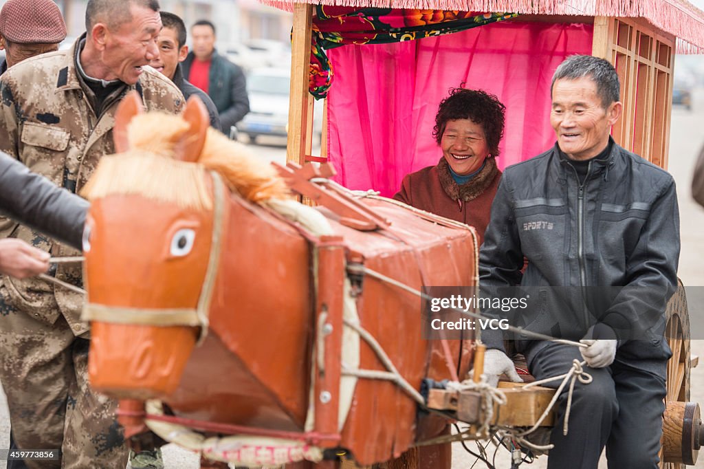 Handmade Wooden Ox And Flowing Horse Replica Hits The Road In Jilin
