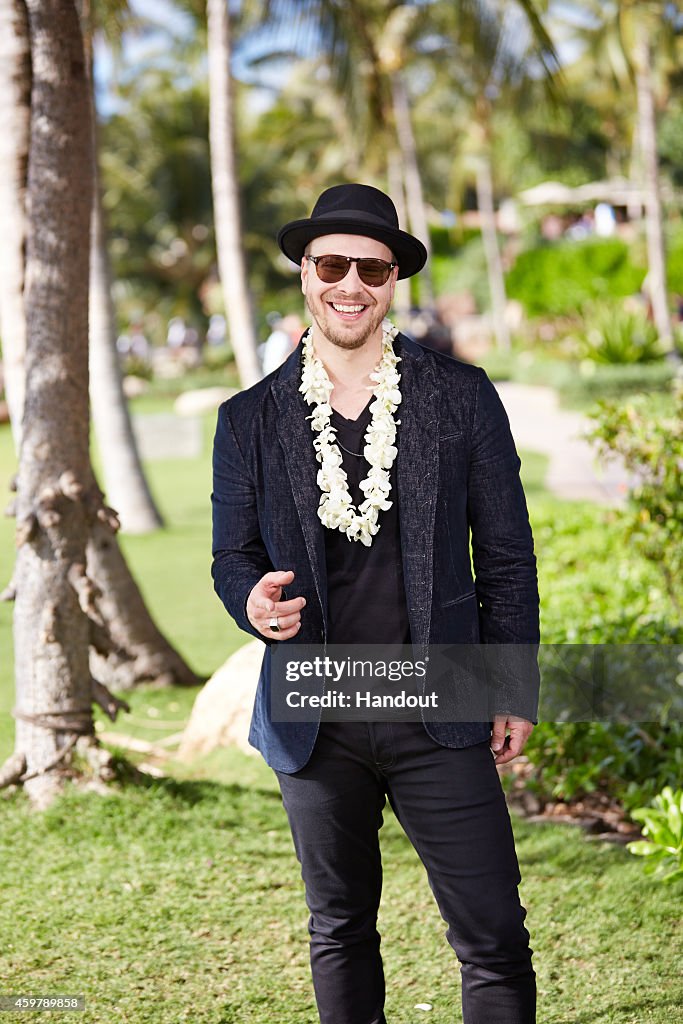 Sarah Hyland, Gavin DeGraw, Laura Marano Tape 'Disney Parks Frozen Christmas Celebration' At Aulani In Hawaii