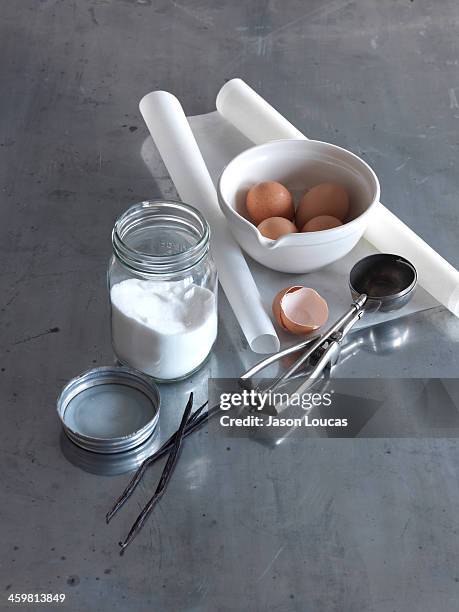 making ice cream - vanilla extract bottle stock pictures, royalty-free photos & images