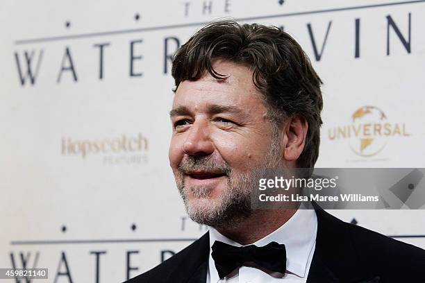 Russell Crowe arrives at the World Premier of "The Water Diviner" at the State Theatre on December 2, 2014 in Sydney, Australia.