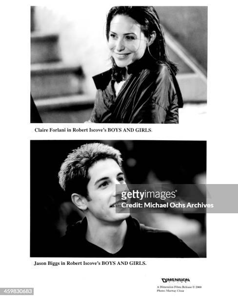 Actress Claire Forlani on set actor Jason Biggs on set of the movie "Boys and Girls " , circa 2000.