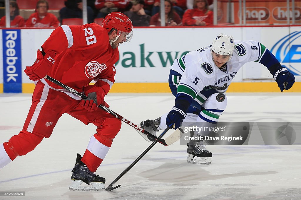 Vancouver Canucks v Detroit Red Wings