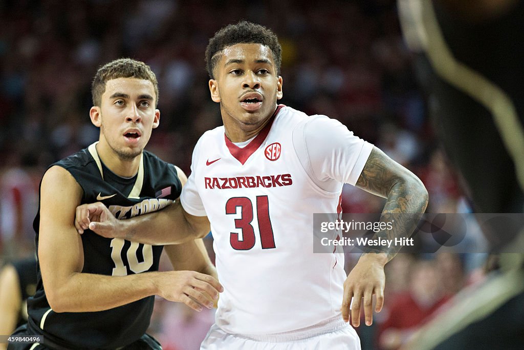 Wake Forest Demon Deacons v Arkansas Razorbacks