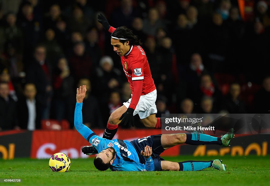 Manchester United v Stoke City - Premier League