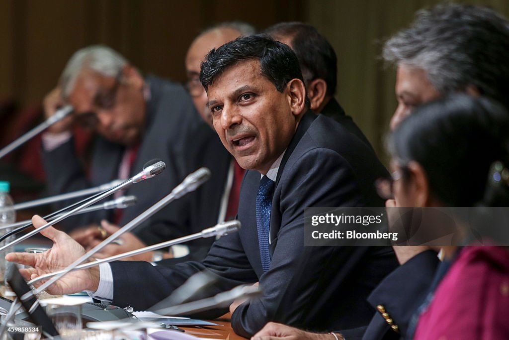 Reserve Bank of India Governor Rajan Unveils Interest-Rate Decision And Images Of Market Reactions