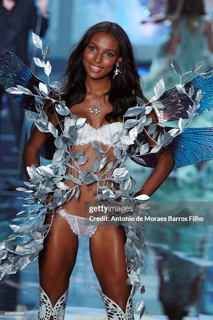 2014 Victoria's Secret Fashion Show - Runway