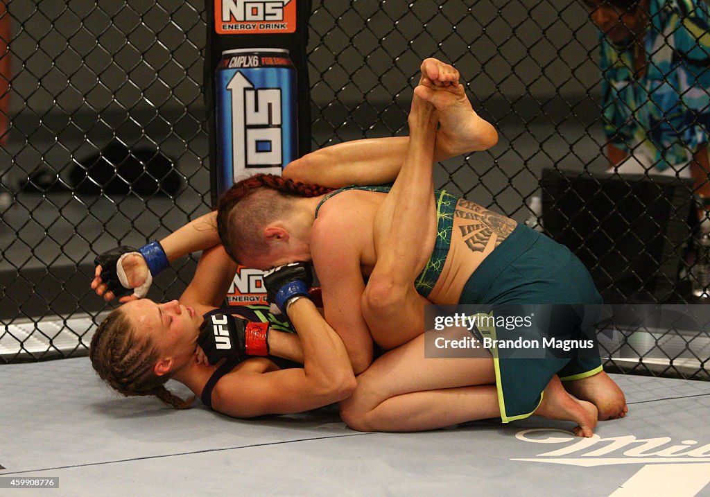 The Ultimate Fighter 20:  Calderwood v Namajunas