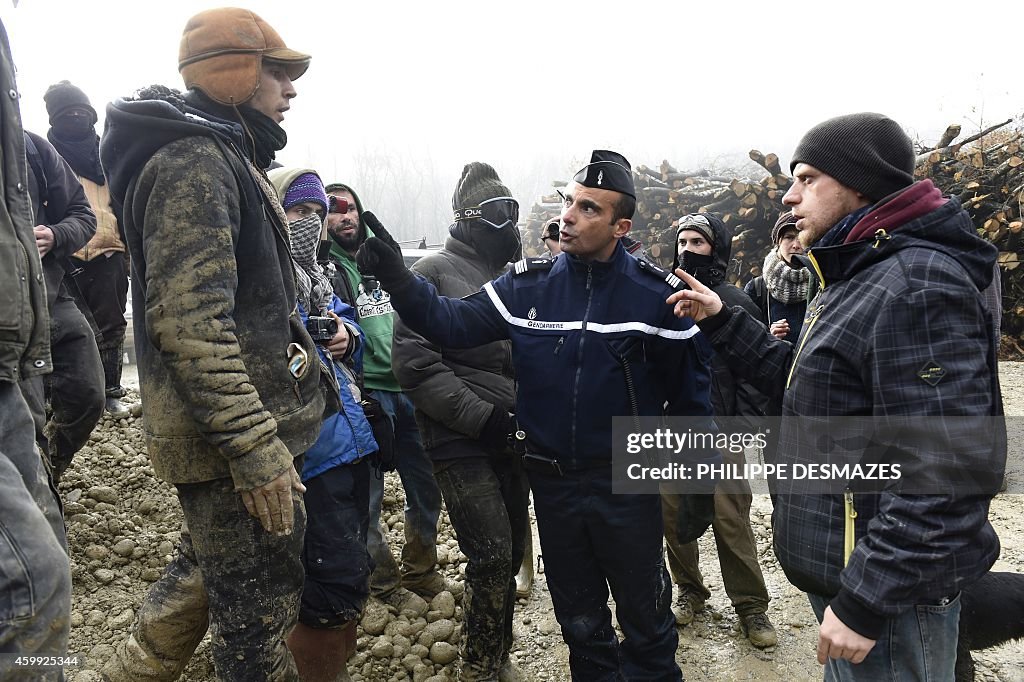 FRANCE-ENVIRONMENT-TOURISM-PROTEST