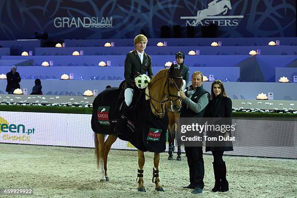 Titouan Schumacher from France riding Quinquet d'Ivraie wins the first Prize at the Feel Green Prize - Prestige Trophy pose with Fernanda Ameeuw as...