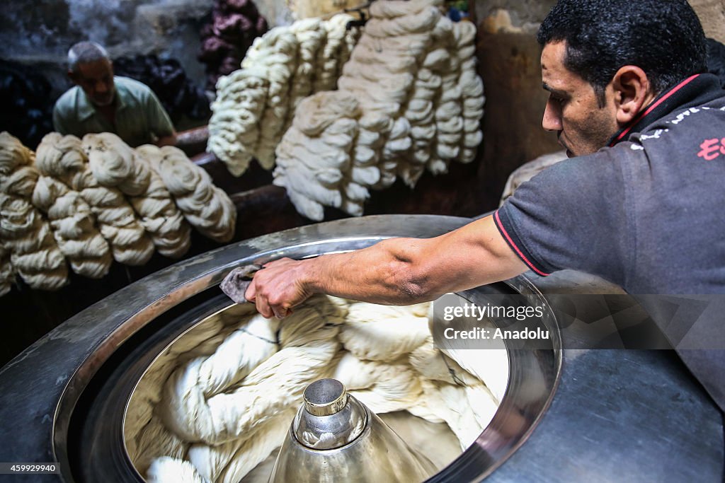 Natural Dyeing with Madder Root in Cairo