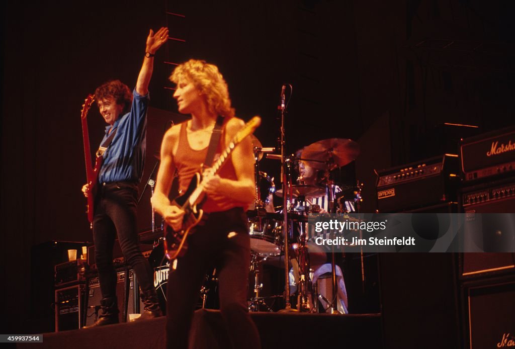 The Outfield Performs In Minnesota