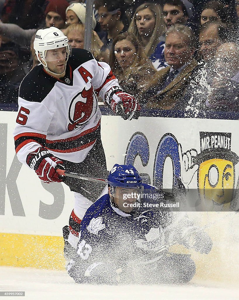 Toronto Maple Leafs play the New Jersey Devils