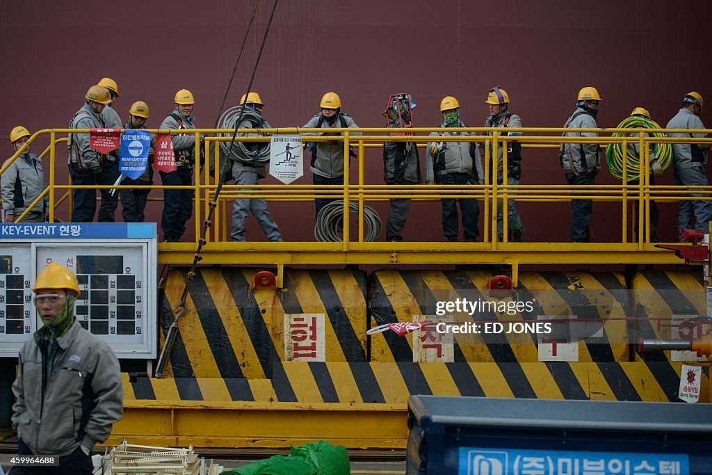 SKOREA-SHIPBUILDING-MAERSK