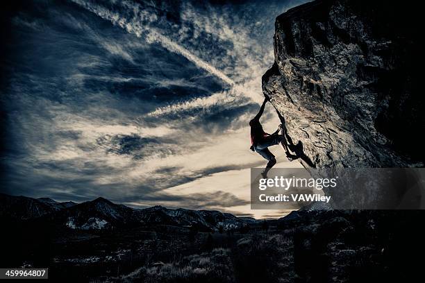 seppia - climbing foto e immagini stock