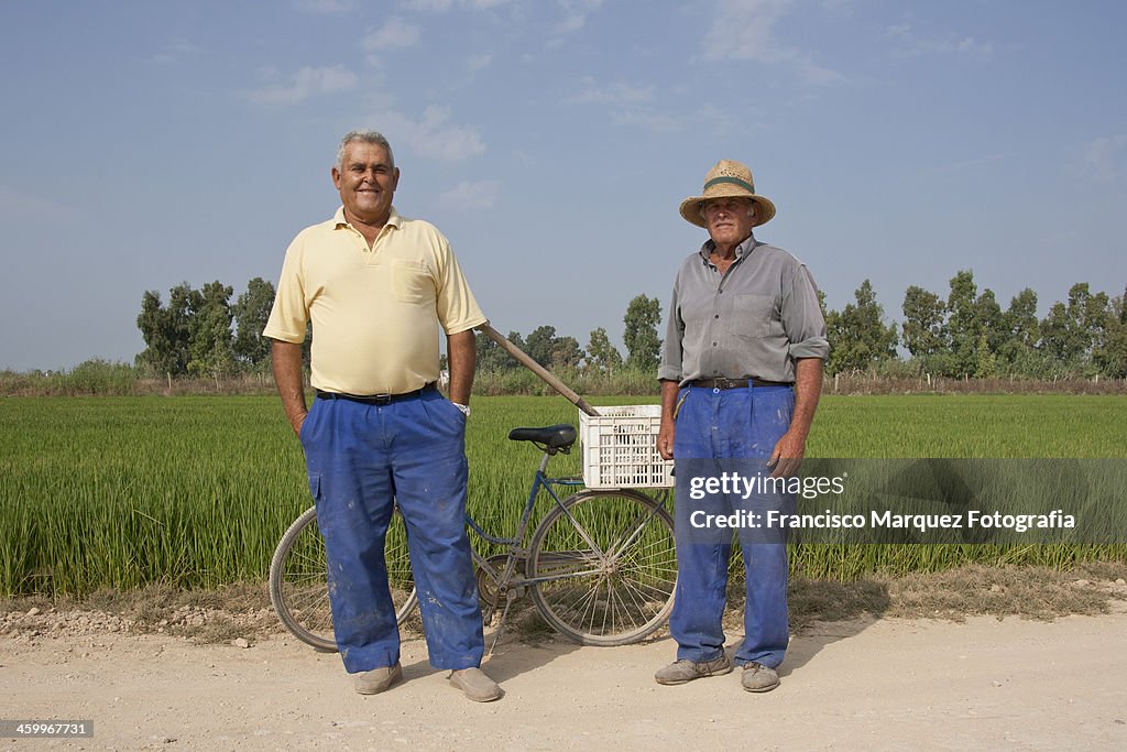 Dos hermanos agricultores