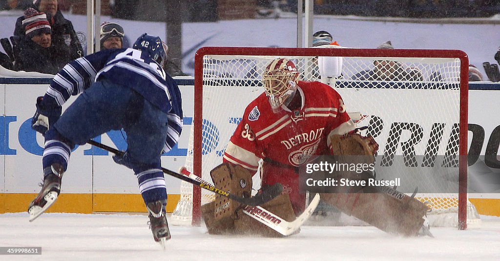 Toronto Maple Leafs beat the Detroit Red Wings 3-2 in a shootout at the Big House, Michigan Stadium at the University of Michigan