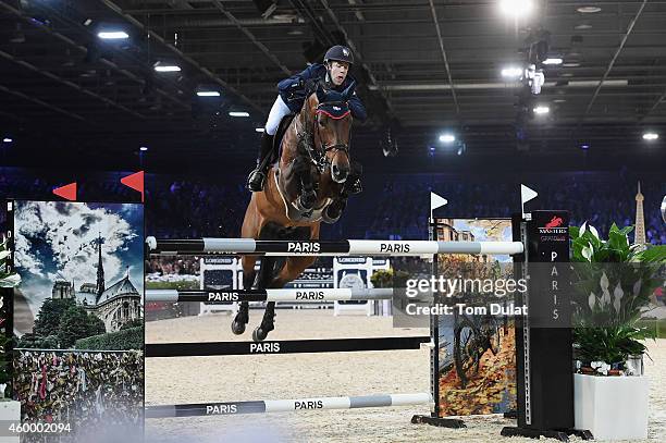 1st place finisher Maikel van der Vleuten from Netherlands rides VDL Groep Verdi TN N.O.P. At the GDE Prix class as part of the Gucci Paris Masters...