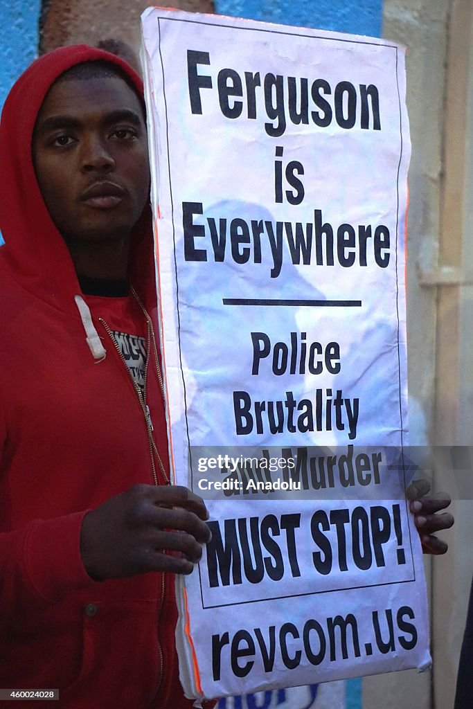 Protests Continue in Los Angeles After Grand Jury Decision