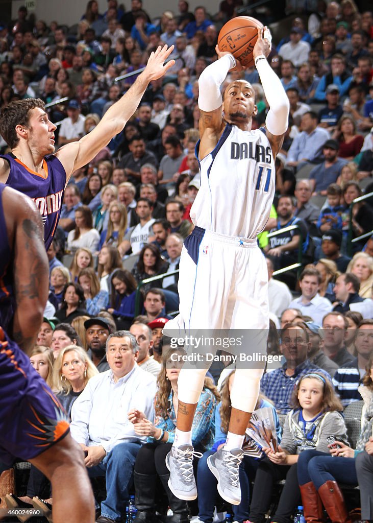 Phoenix Suns v Dallas Mavericks