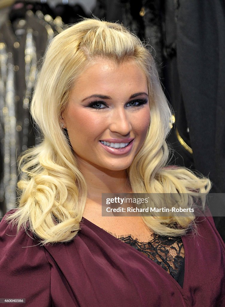 Billie Faiers Opens New Juicy Couture Store In Cheshire Oaks