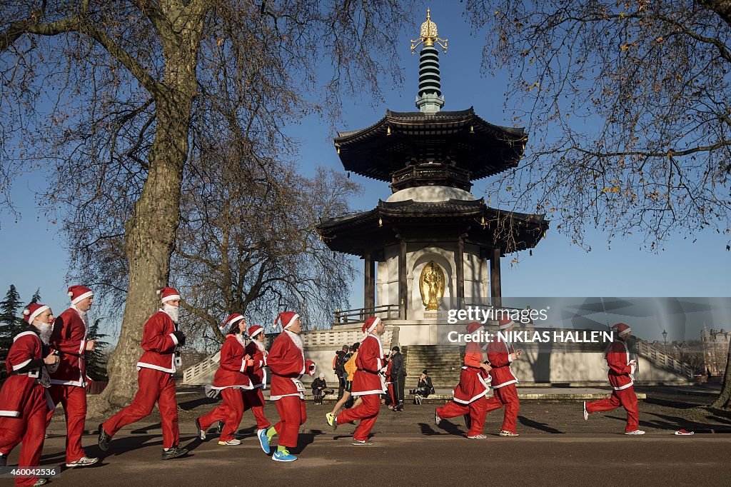 BRITAIN-LIFESTYLE-CHRISTMAS