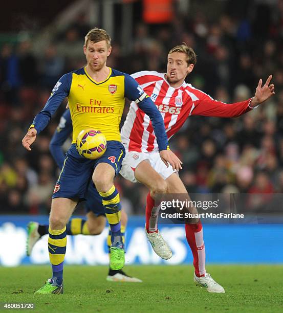 Peter Mertesacker Photos and Premium High Res Pictures - Getty Images