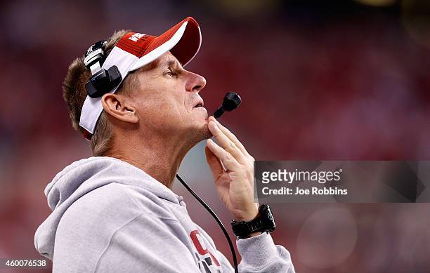 Head coach Gary Andersen of the Wisconsin Badgers reacts while watching his team play against the Ohio State Buckeyes during the third quarter of the...