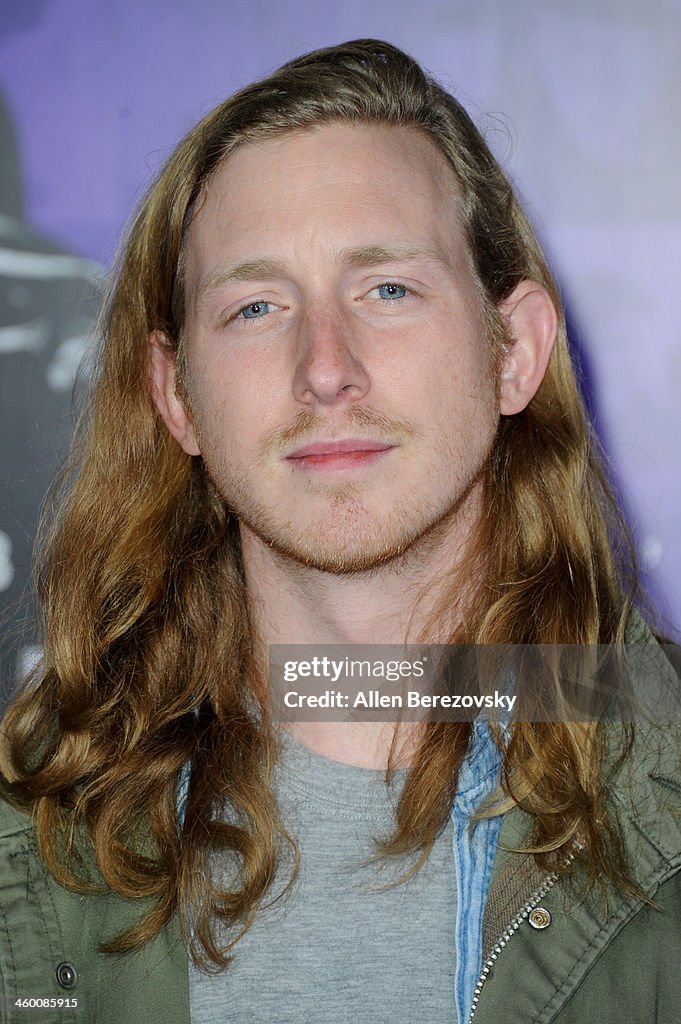 Like Asher Roth The Rapper Rapper Asher Roth attends the premiere of Open Road Films' 'Justin ...