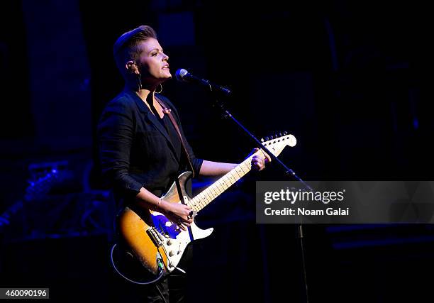 Natalie Maines performs during the 4th Annual "Home For The Holidays" Benefit Concert at Beacon Theatre on December 6, 2014 in New York City.