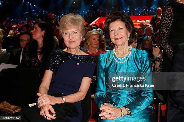 Friede Springer and Queen Silvia of Sweden attend the Ein Herz Fuer Kinder Gala 2014 - Red Carpet Arrivals on December 6, 2014 in Berlin, Germany.