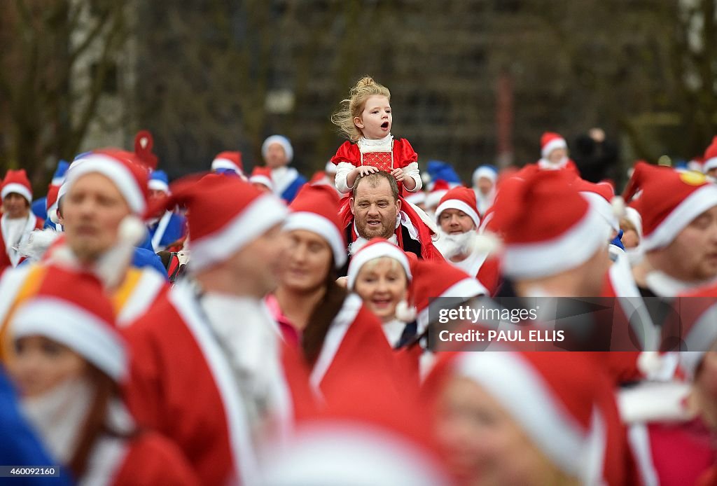 BRITAIN-CHRISTMAS-SANTA DASH