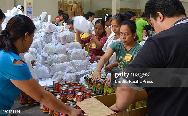 Repacking Ikonica 45 Repacking Stock Photos, High-Res Pictures, and Images - Getty Images